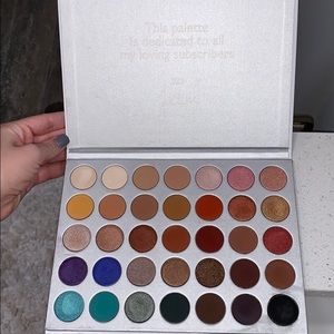 Jaclyn Hill Palette